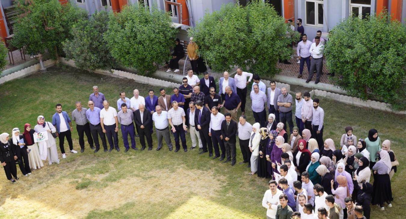 College of Medicine Organizes a Solidarity Stand This Morning