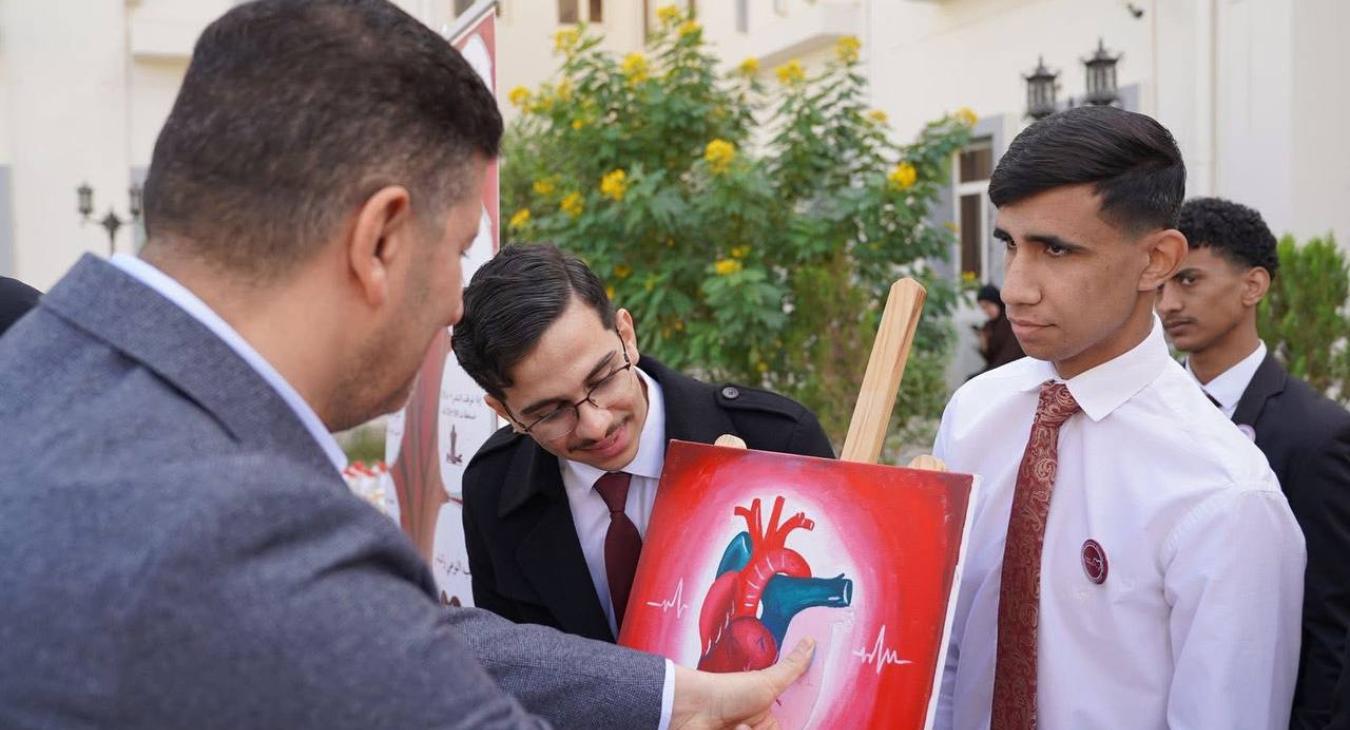 college of medicine Under the supervision of the Dean of the College of Medicine, Assistant Professor Dr. Rafe Alawi Fayyad,  As part of the ongoing activities at the College of Medicine, Department of Physiology, Medical Physics, and Allied Sciences, a student awareness event was held in the college gardens, attended by a number of faculty members and students.  The event was supervised by:  • Assistant Professor Dr. Mohammed Abdul-Sattar Kamel (Head of Department) • Assistant Professor Dr. Ahmed Jassim Na